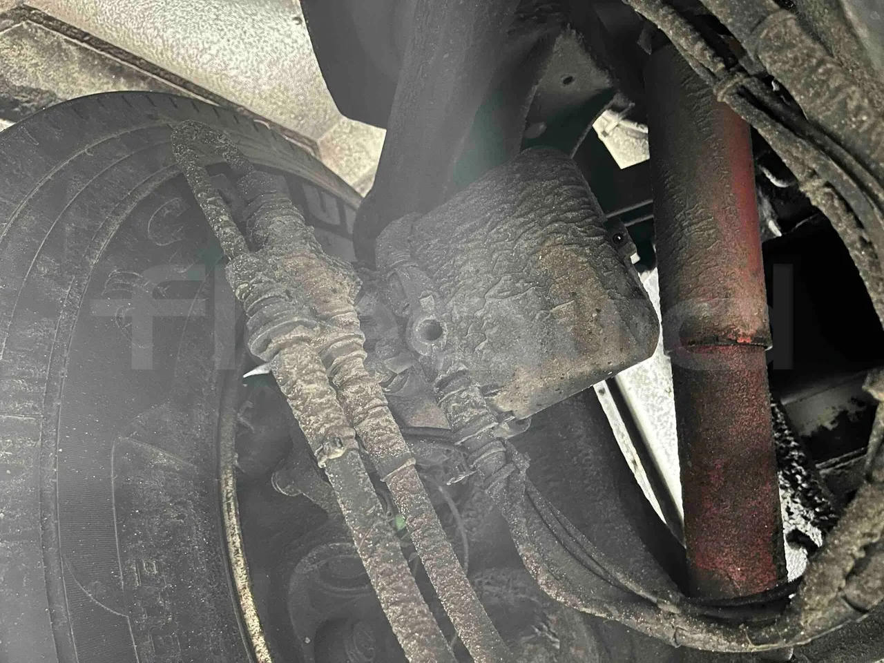 Van Hool Acron T917 - EUR5 - 340kW -  13.200m - axel 3 shock absorbers 1 left