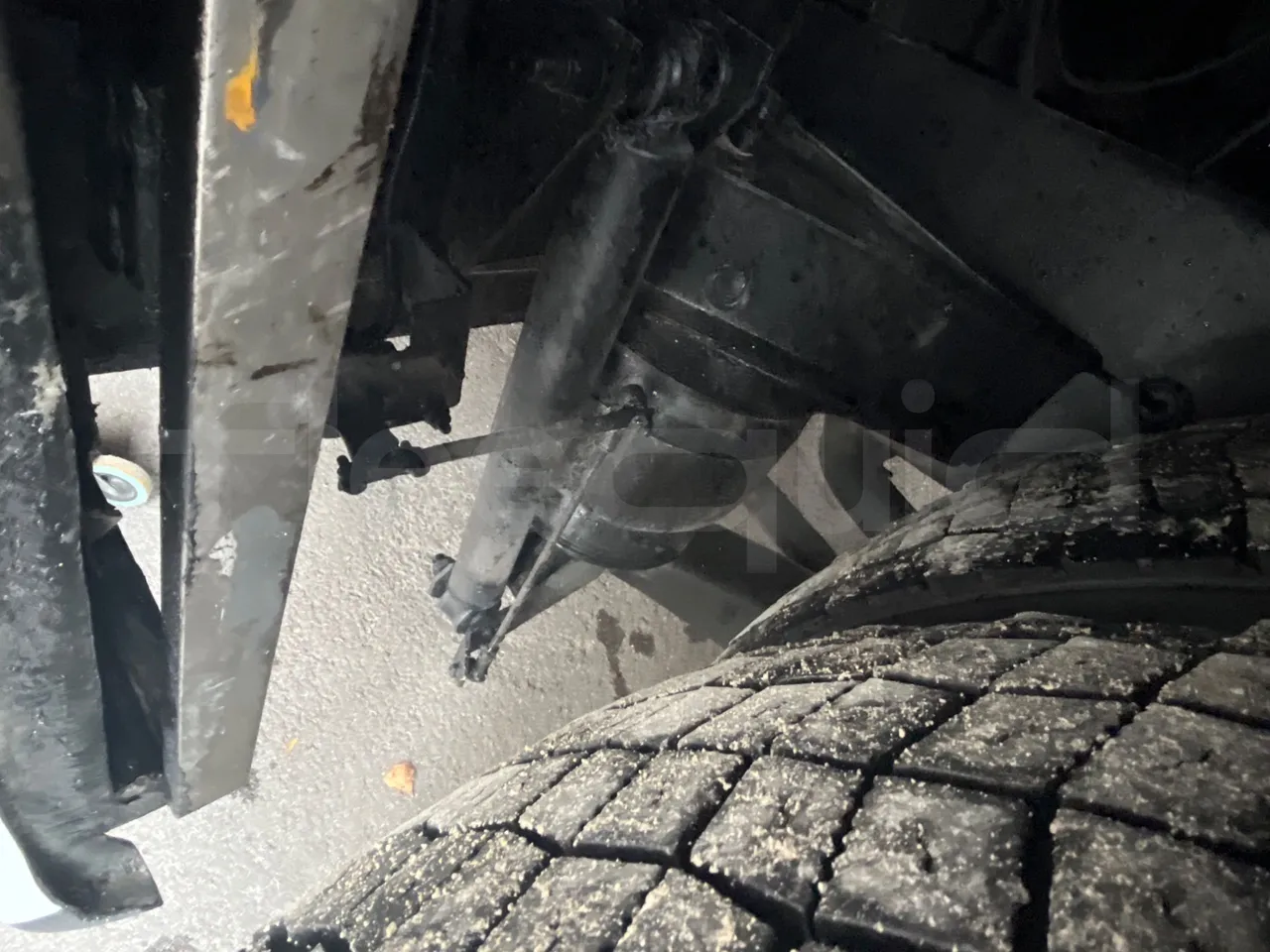 Volvo Barbi Echo B12 60/38 - EUR2 - 279kW - 12m - axel 2 air springs 1 left