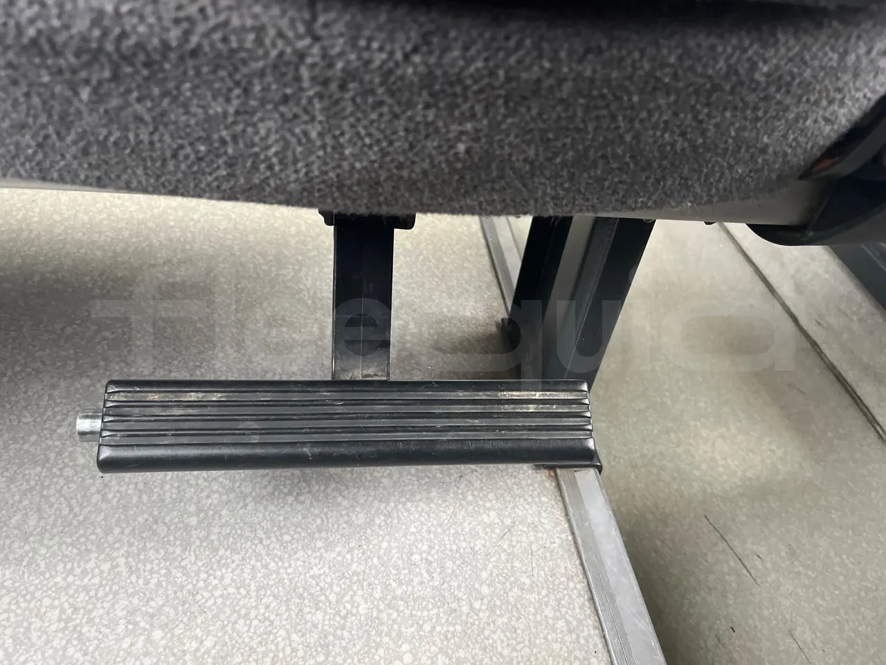 Volvo Barbi Echo B12 60/38 - EUR2 - 279kW - 12m - footrest detail photo