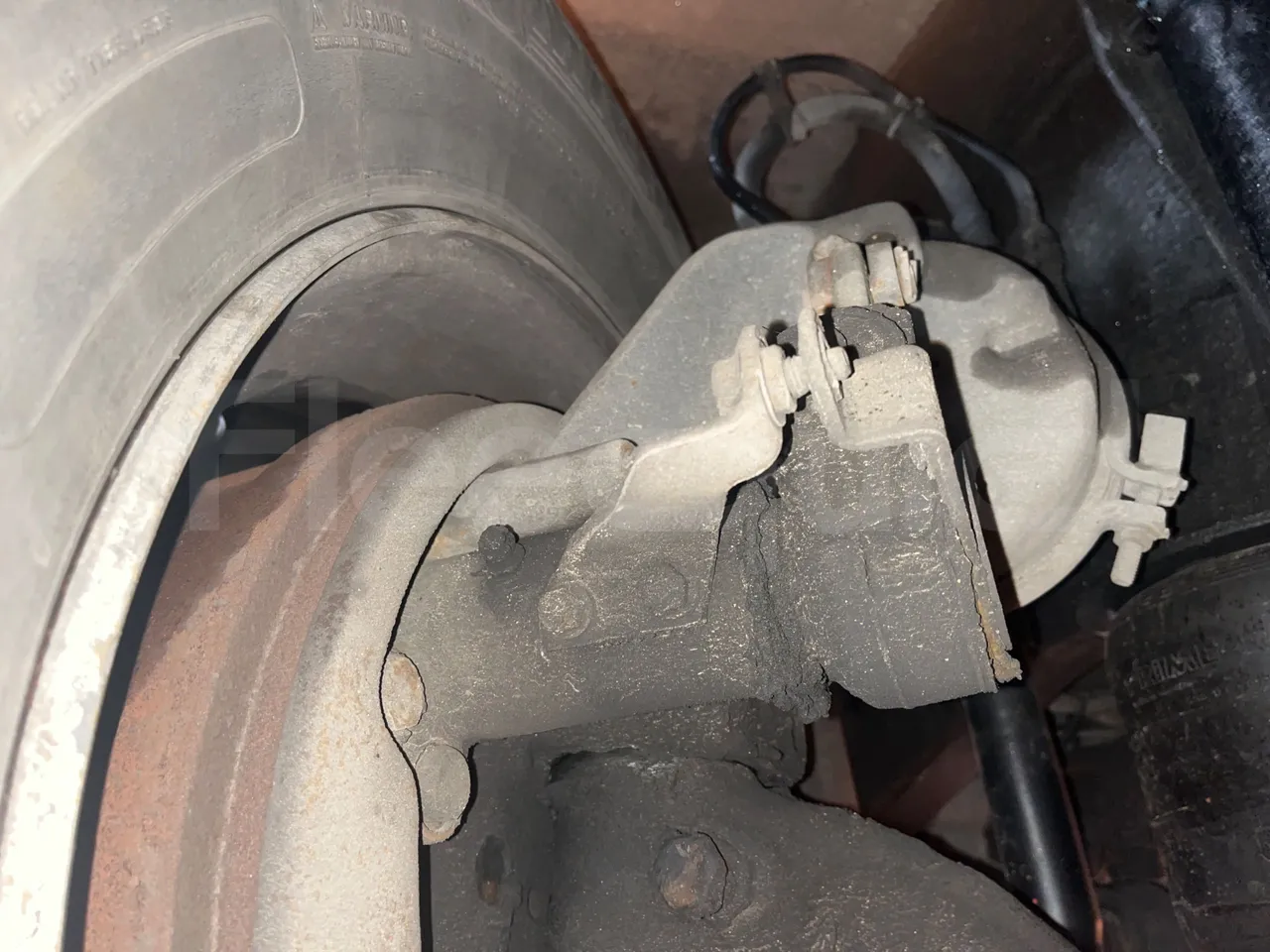 Volvo Barbi Echo B12 60/38 - EUR2 - 279kW - 12m - front brake calipers right