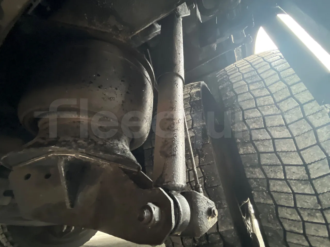 Volvo Barbi Echo B12 60/38 - EUR2 - 279kW - 12m - axle 2 shock absorbers 1 left