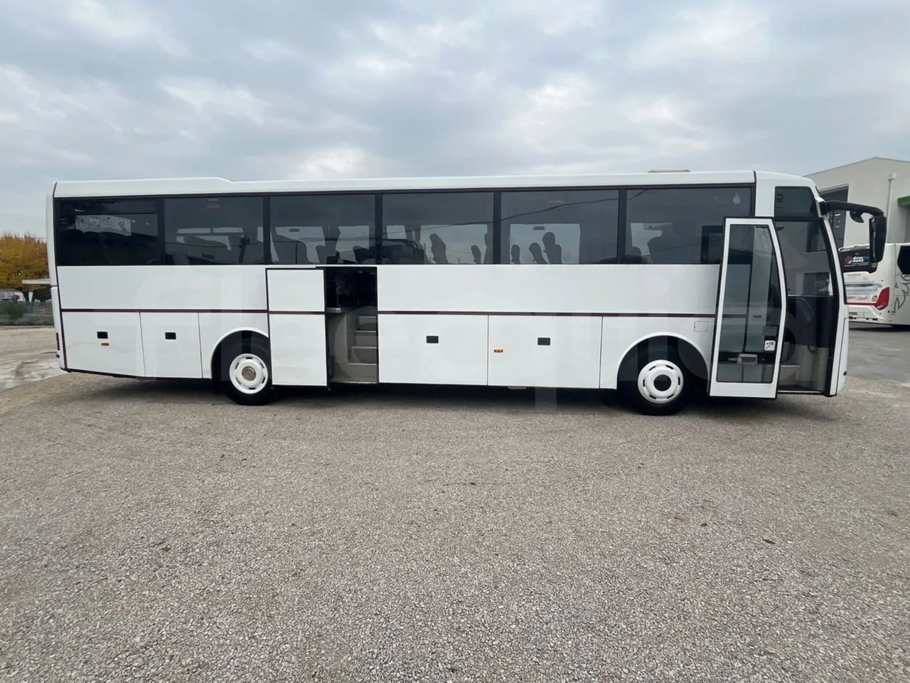 Volvo Barbi Echo B12 60/38 - EUR2 - 279kW - 12m - right side doors open