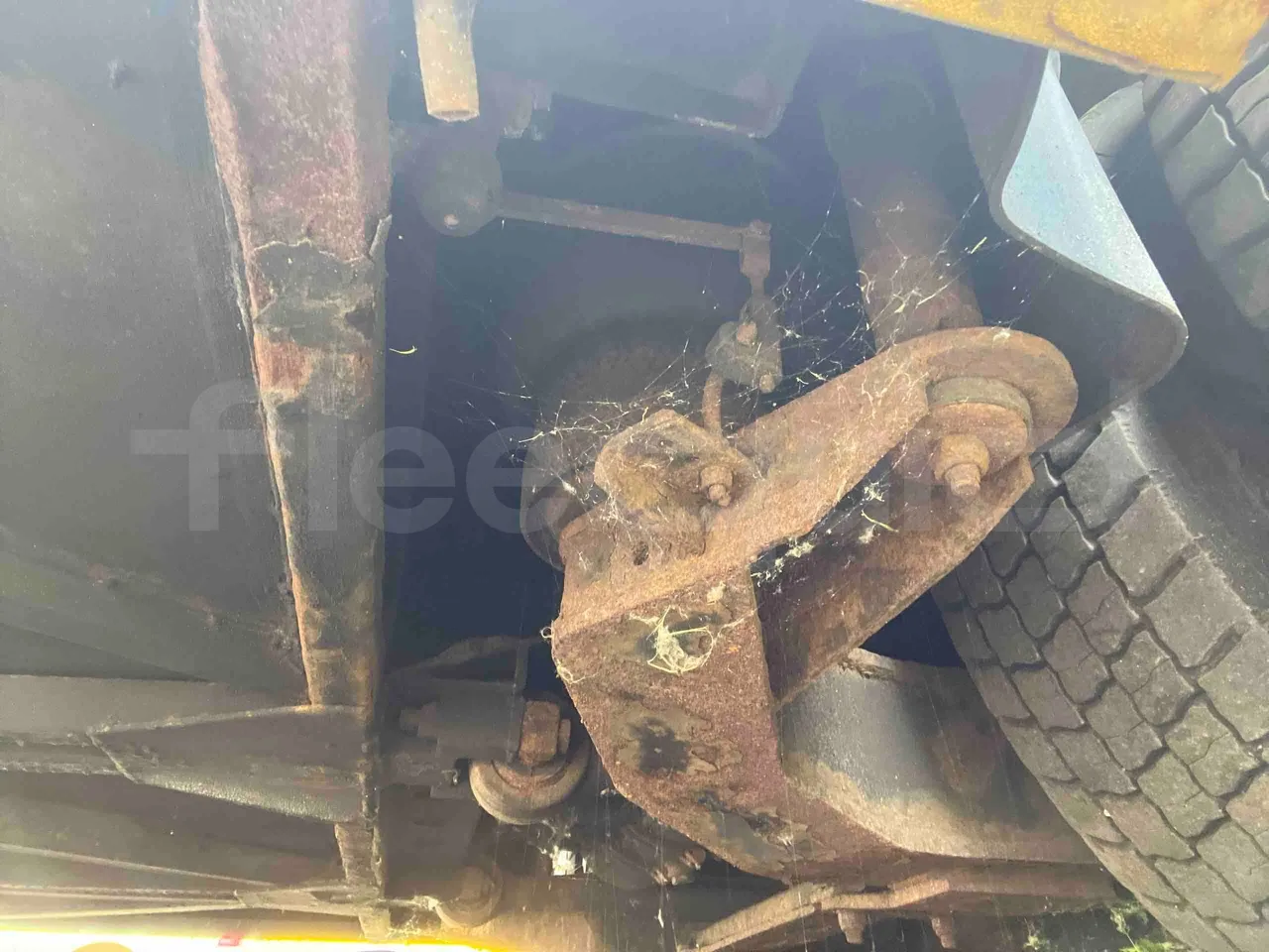 Otokar Vectio - Second Axle Discs Left Side