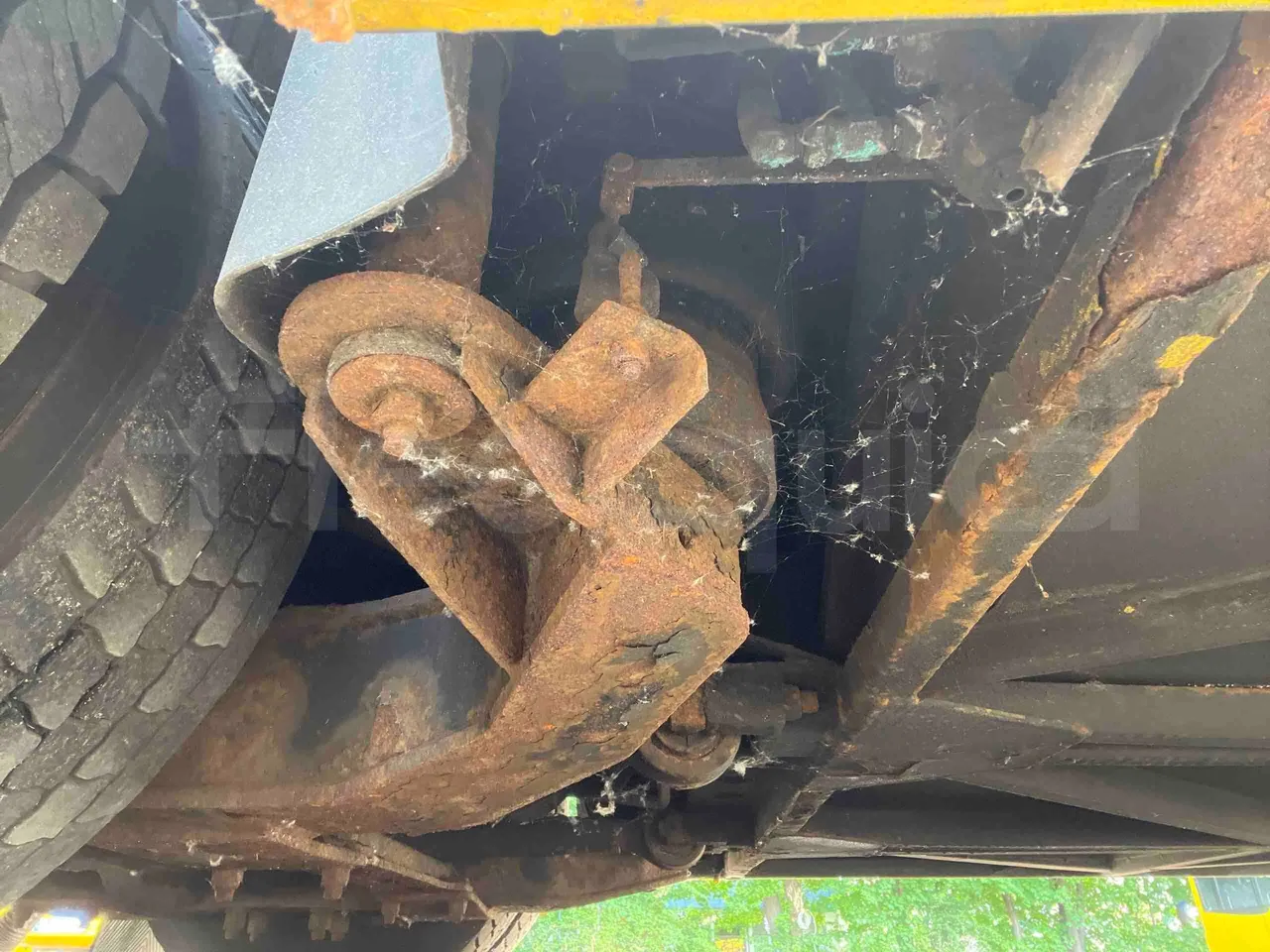 Otokar Vectio - Third Axle Discs Right Side