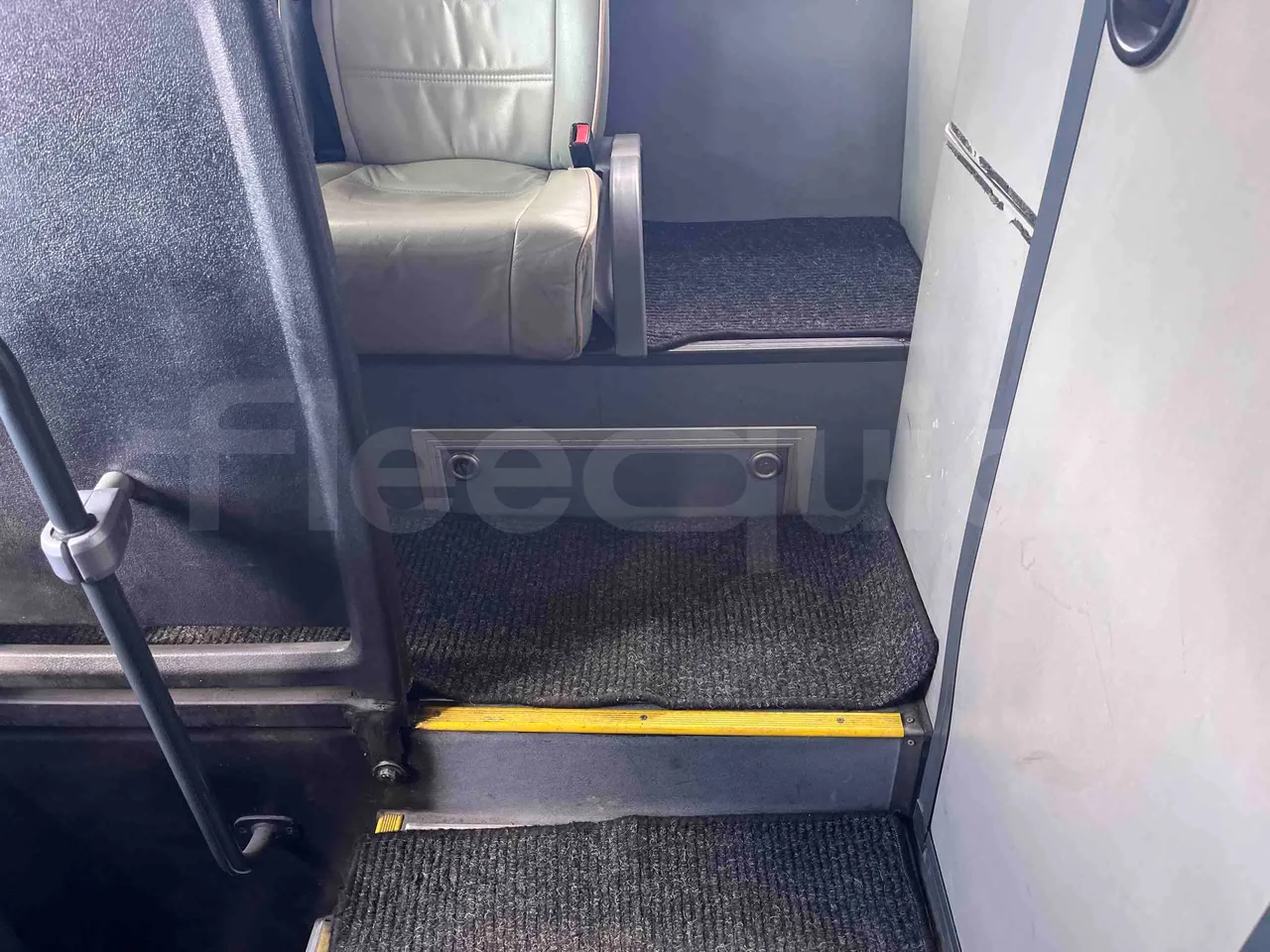 Otokar Vectio - floor hatches photo