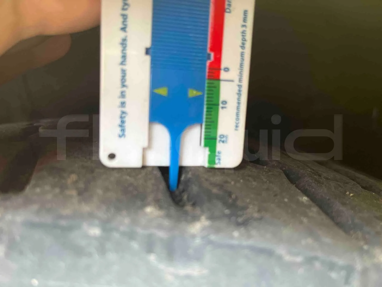 Otokar Vectio - Second Axle Left Side: Complete Wheel
