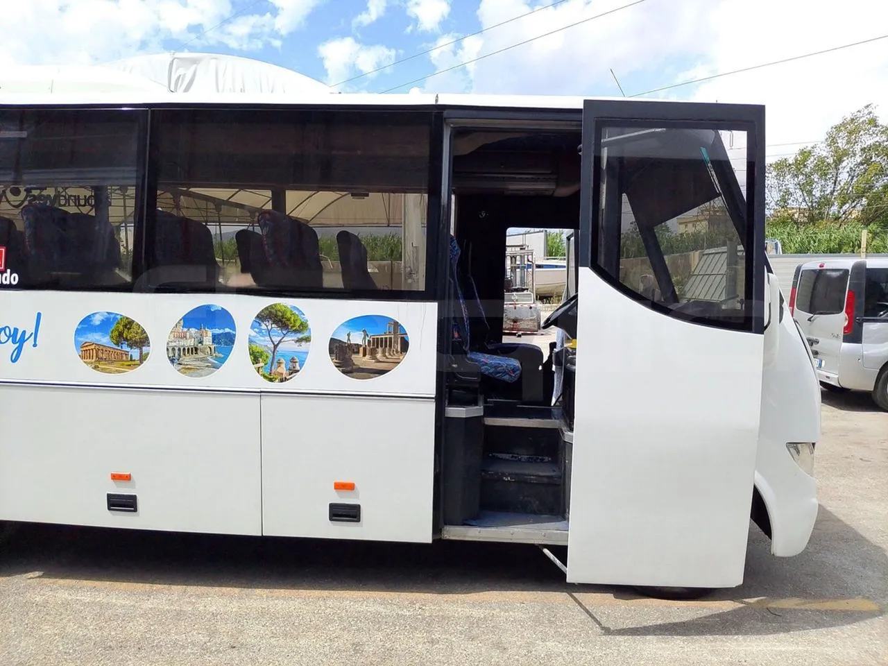 Iveco Eclipse 65C15-70/ Euro 3 - 107Kw - 6,950Mt - front door 2 open