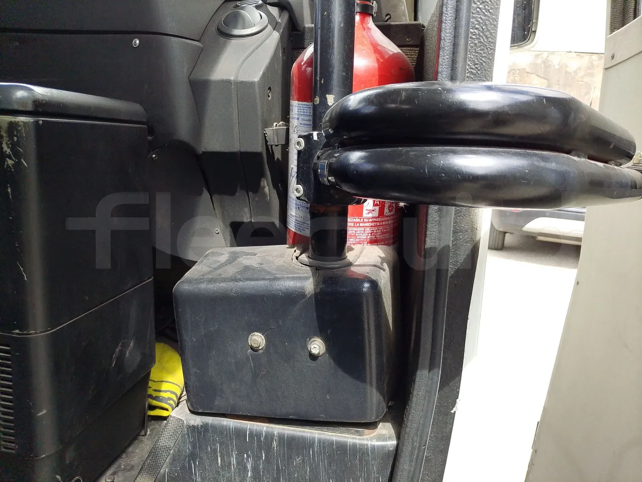Iveco Eclipse 65C15-70/ Euro 3 - 107Kw - 6,950Mt - door mechanism photo