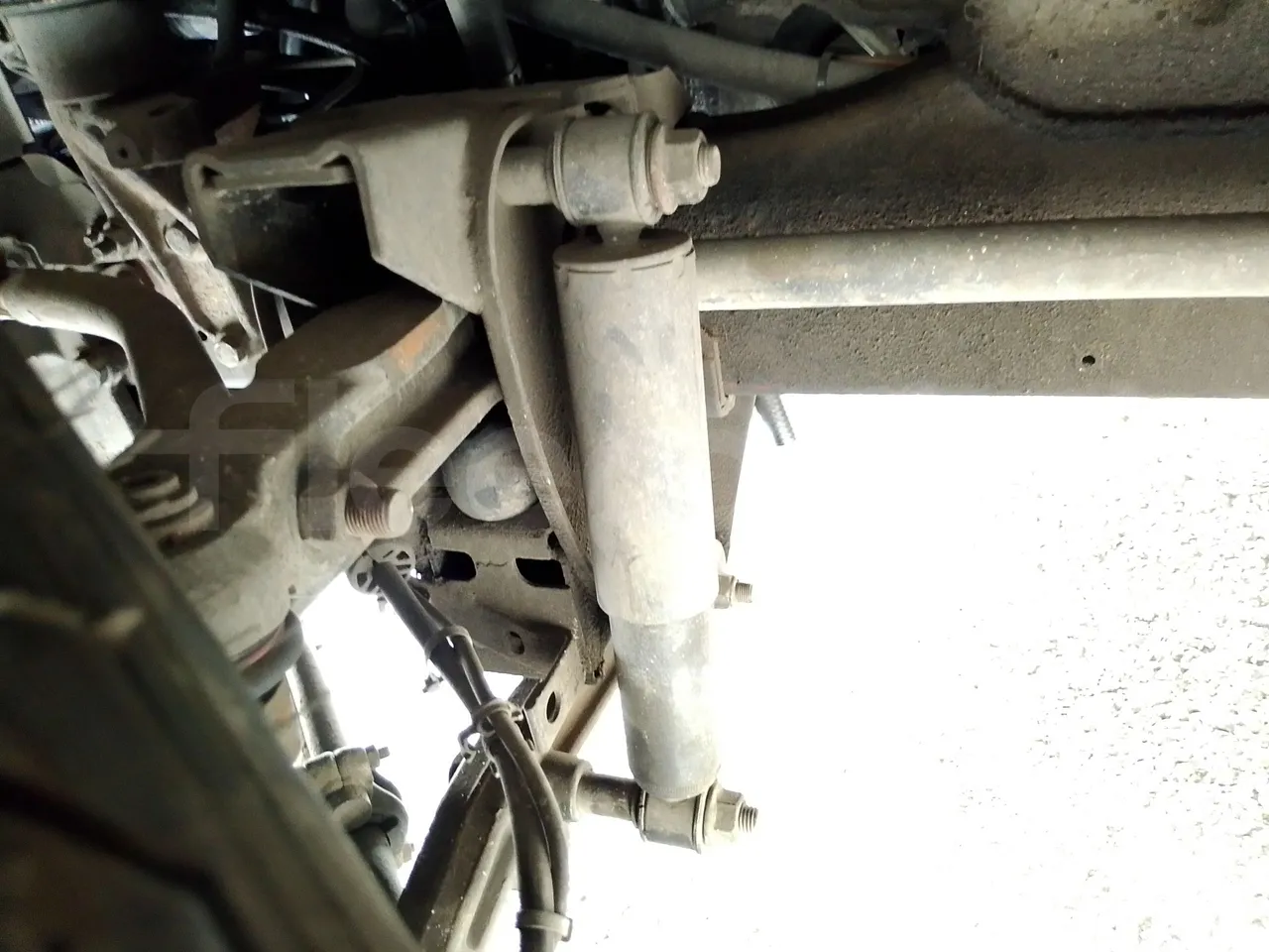 Iveco Eclipse 65C15-70/ Euro 3 - 107Kw - 6,950Mt - front air springs left