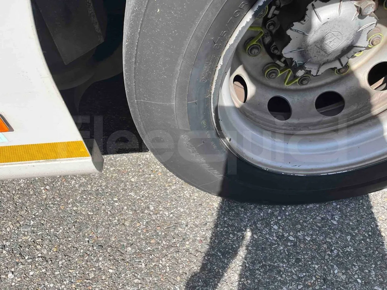 Mercedes-Benz Citaro G - Second Axle Left Side: Complete Wheel