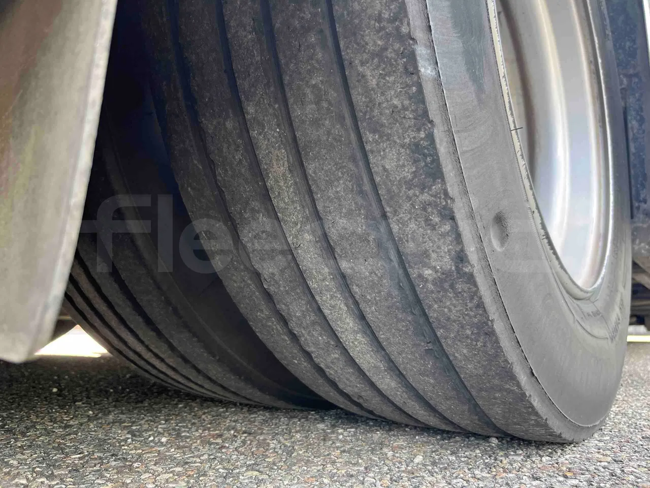 Mercedes-Benz Citaro G - First Axle Right Side: Tyre Tread