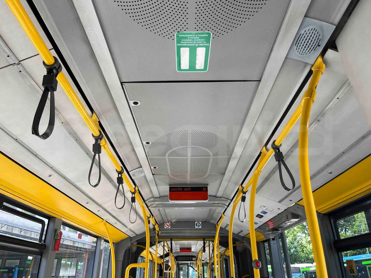 Mercedes-Benz Citaro G - Overhead Compartments