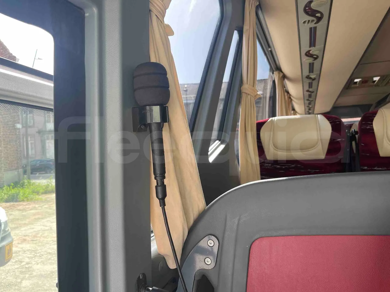 Isuzu Visigo - hostes microphone accessories photo