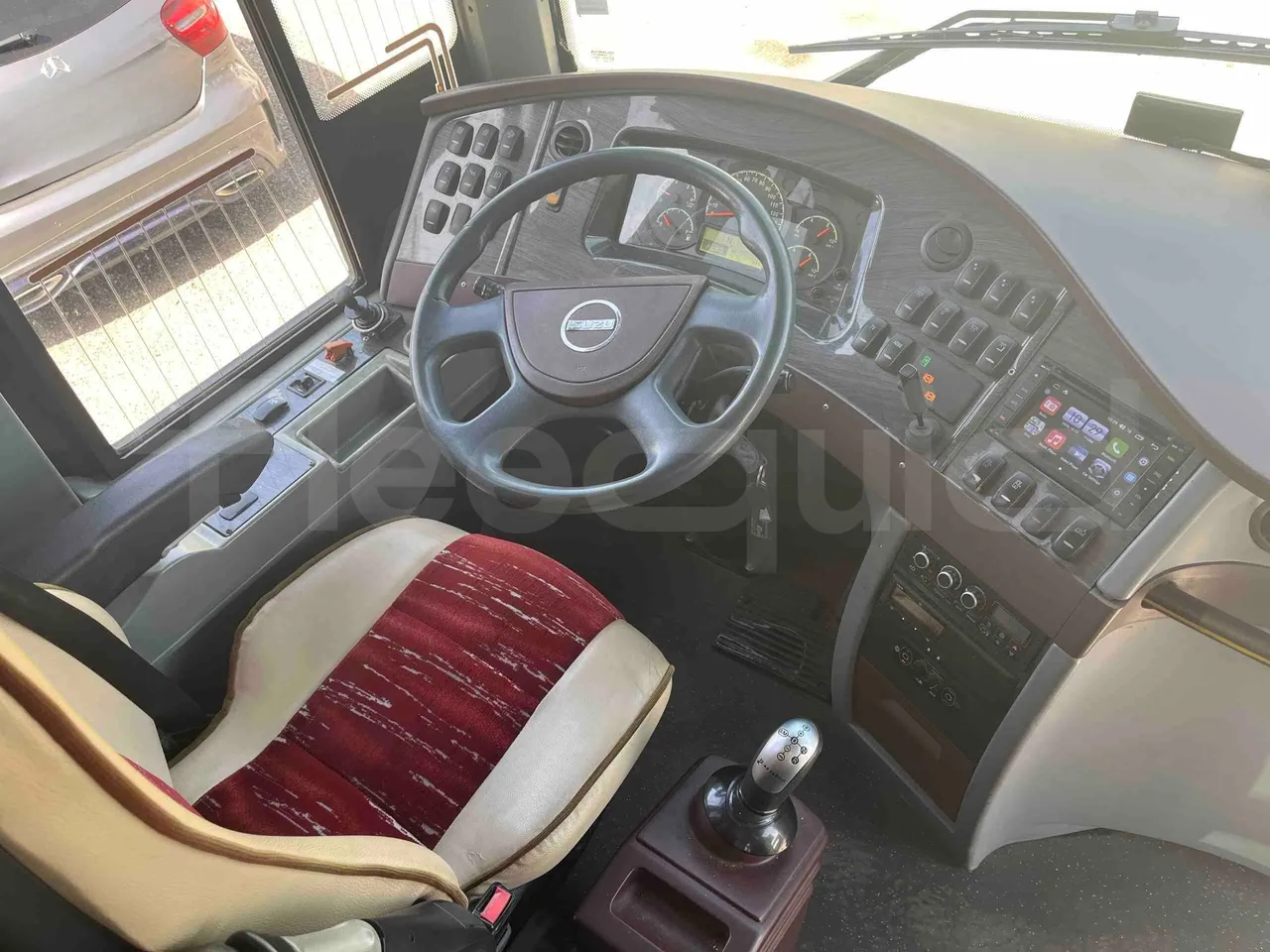 Isuzu Visigo - buttons panels on