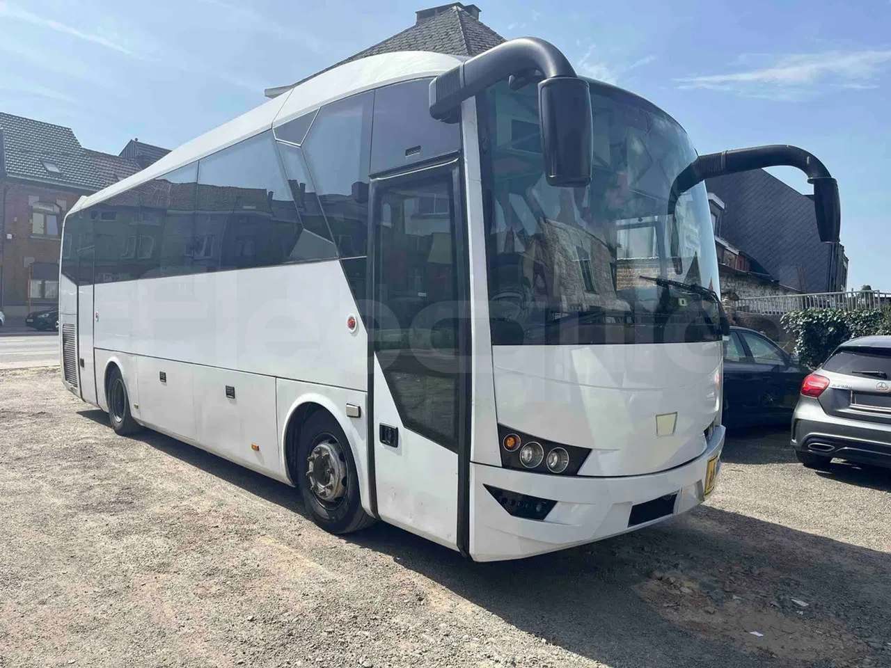 Isuzu Visigo - Base cover photo