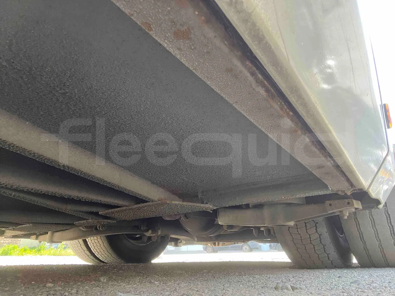 Isuzu Visigo - axle 2 discs right