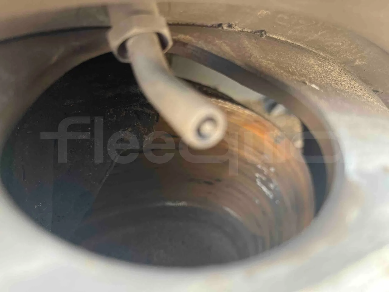Isuzu Visigo - front discs left
