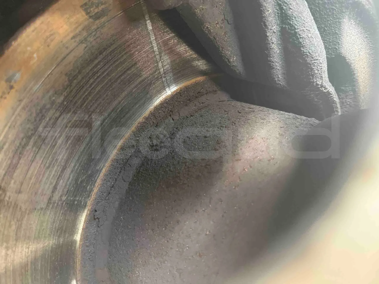 Isuzu Visigo - front discs right