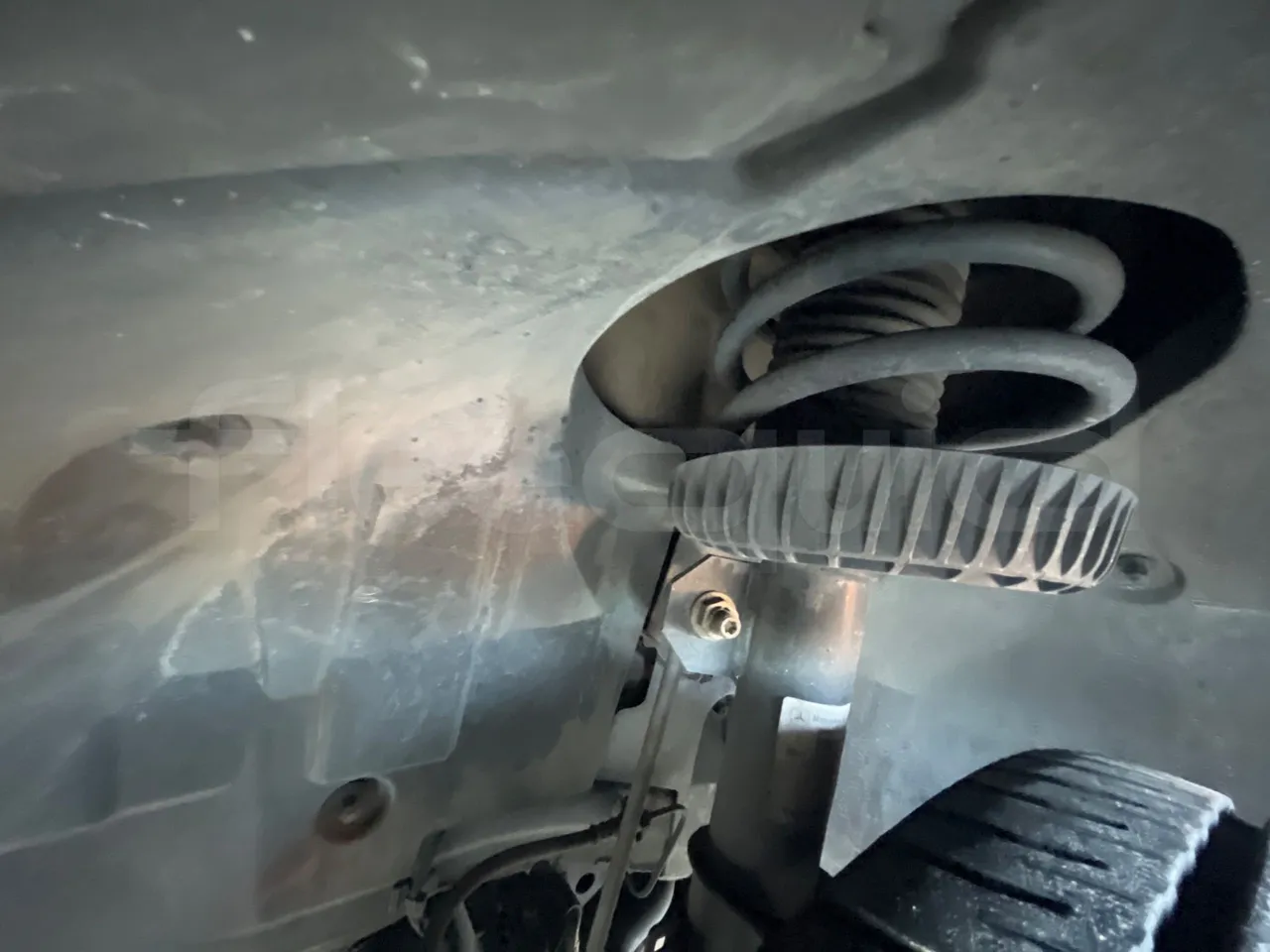 Mercedes-Benz Vito Tourer 639/2 116 CDI - Euro 6 - 120 kW - 5.140 mt - front air springs left