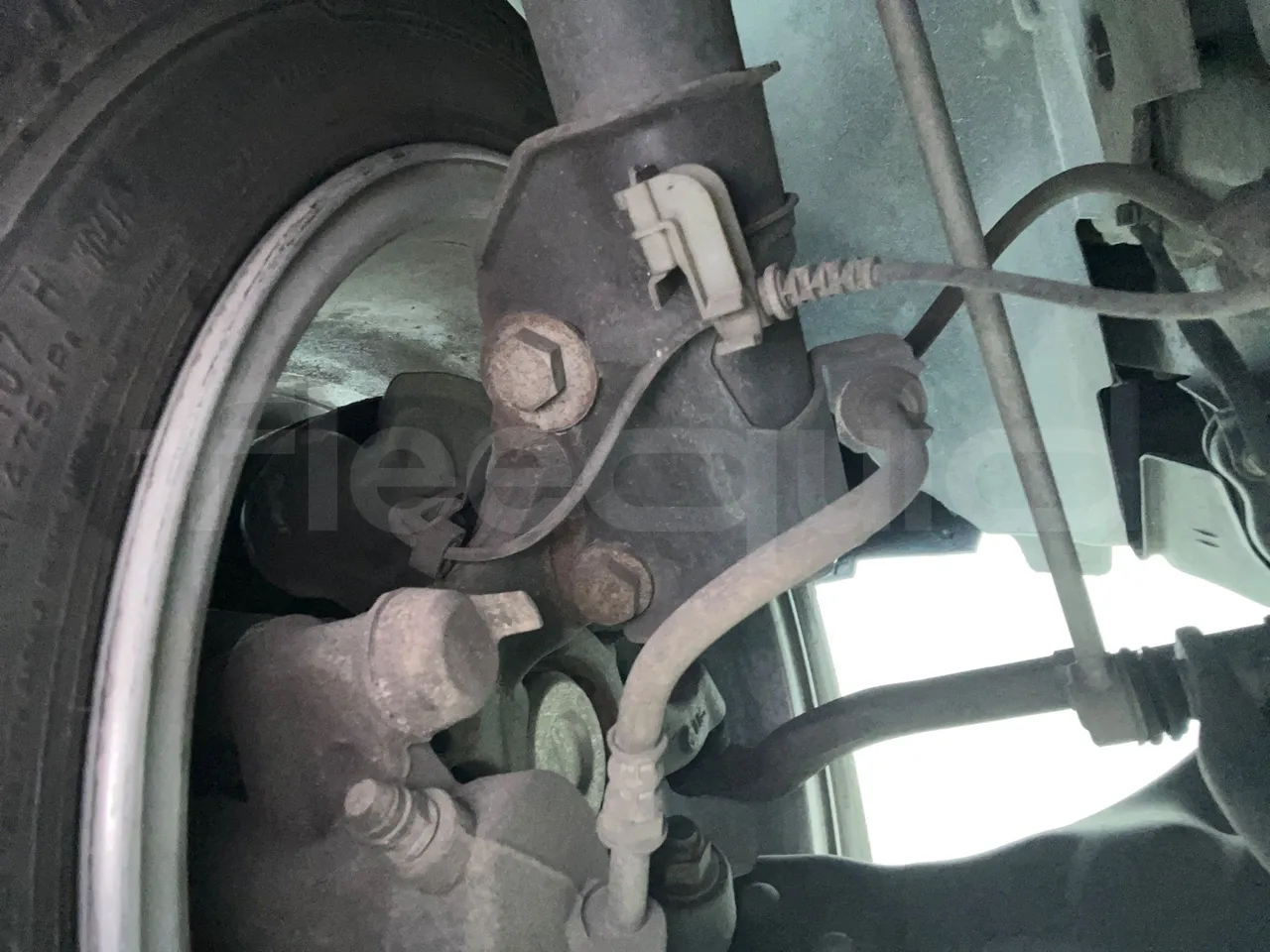 Mercedes-Benz Vito Tourer 639/2 116 CDI - Euro 6 - 120 kW - 5.140 mt - front shock absorbers left