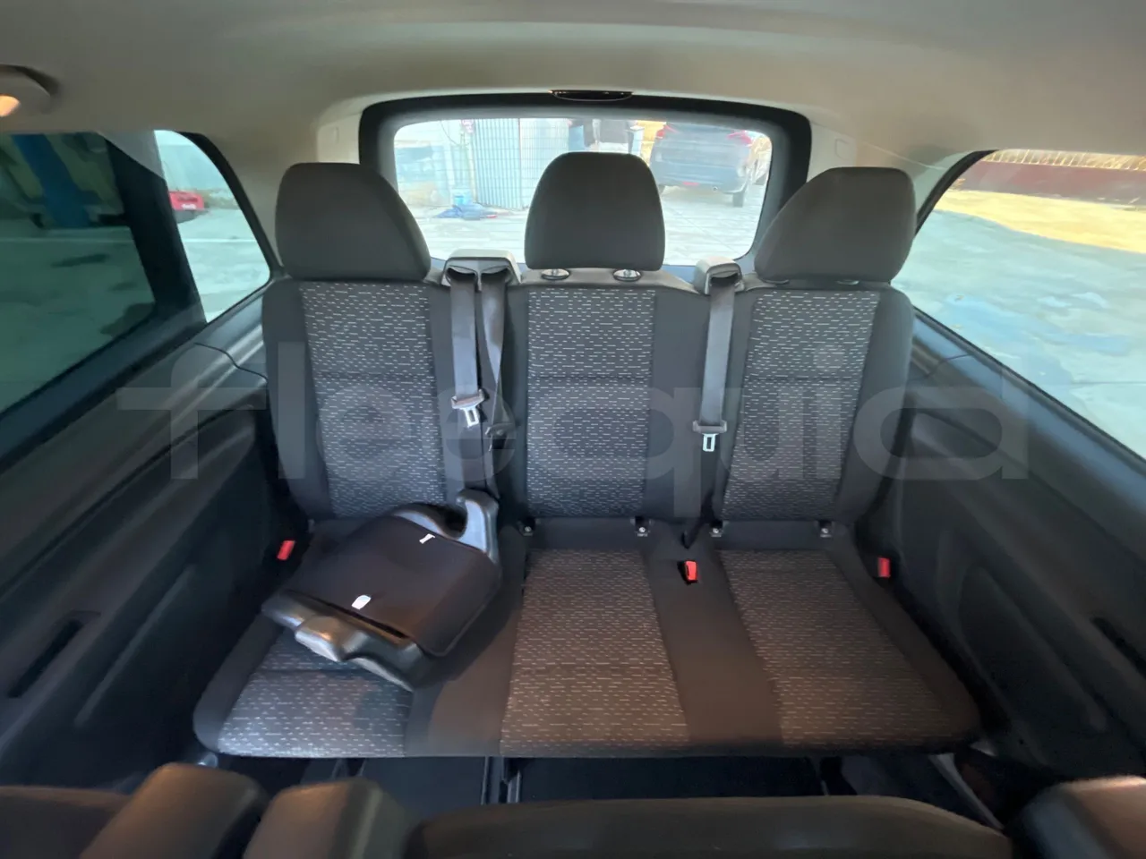 Mercedes-Benz Vito Tourer 639/2 116 CDI - Euro 6 - 120 kW - 5.140 mt - handrails photo