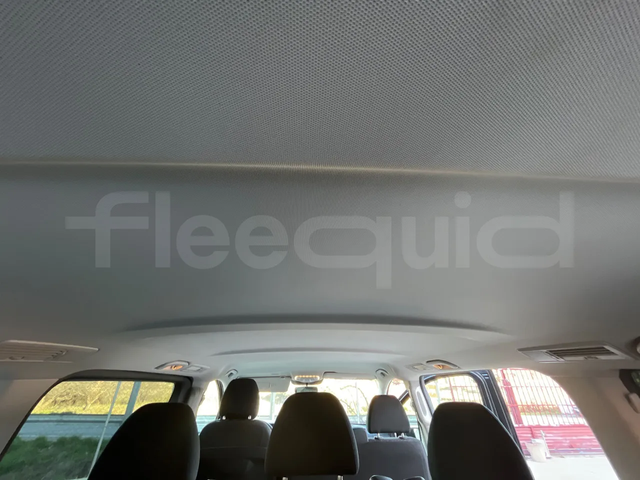 Mercedes-Benz Vito Tourer 639/2 116 CDI - Euro 6 - 120 kW - 5.140 mt - roof hatch 2