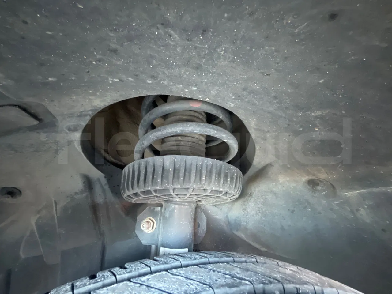 Mercedes-Benz Vito Tourer 639/2 116 CDI - Euro 6 - 120 kW - 5.140 mt - central undercarriage photo