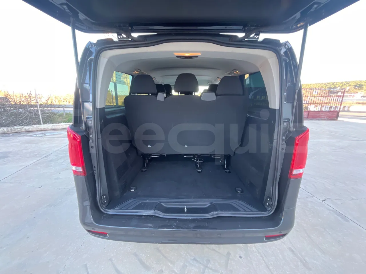 Mercedes-Benz Vito Tourer 639/2 116 CDI - Euro 6 - 120 kW - 5.140 mt - turntable internal (18m)