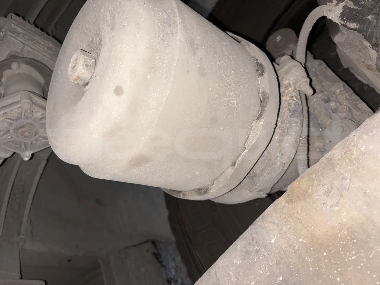 Setra S415 HD - EUR5 - 315kW - 12.2m - axle 2 caliper brakes left