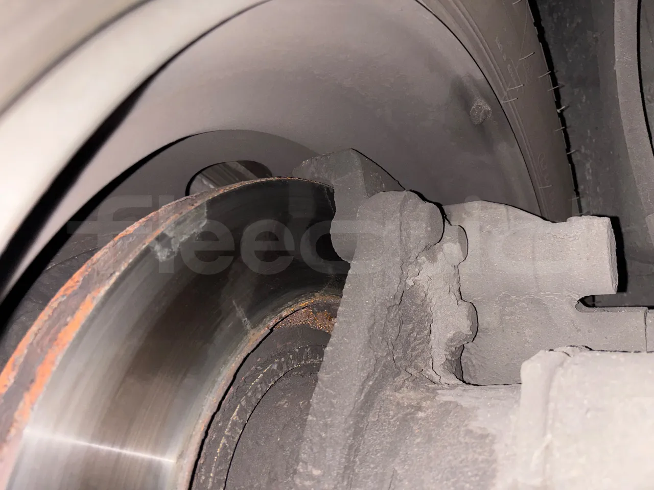 Setra S415 HD - EUR5 - 315kW - 12.2m - axle 2 discs right