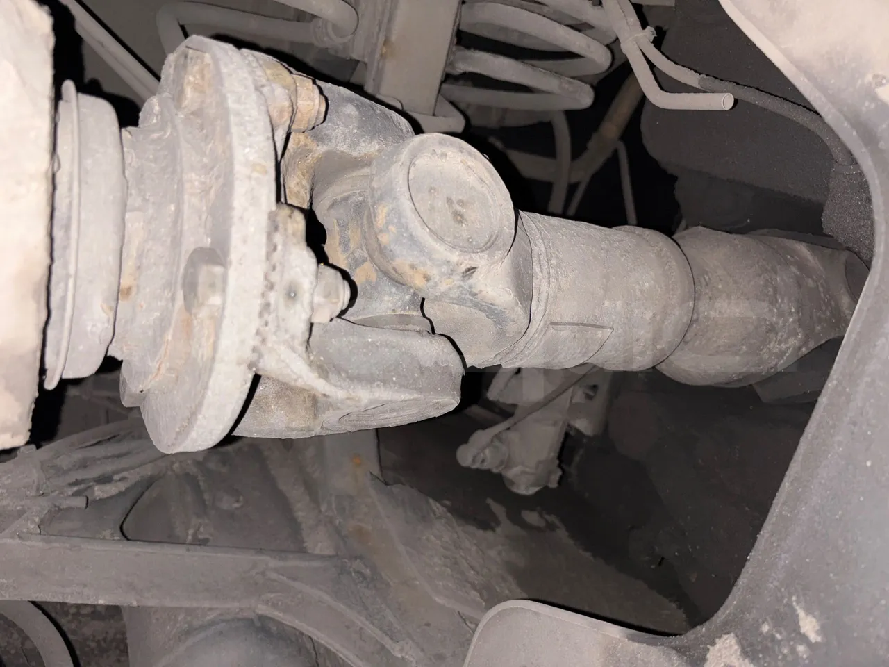 Setra S415 HD - EUR5 - 315kW - 12.2m - driveshaft photo