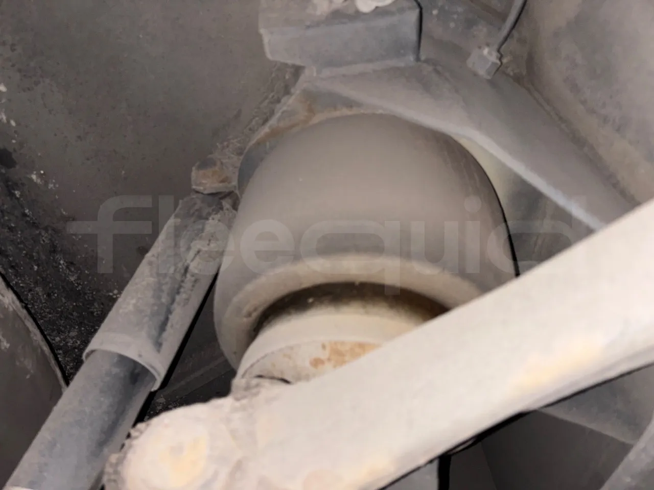 Setra S415 HD - EUR5 - 315kW - 12.2m - front air springs right