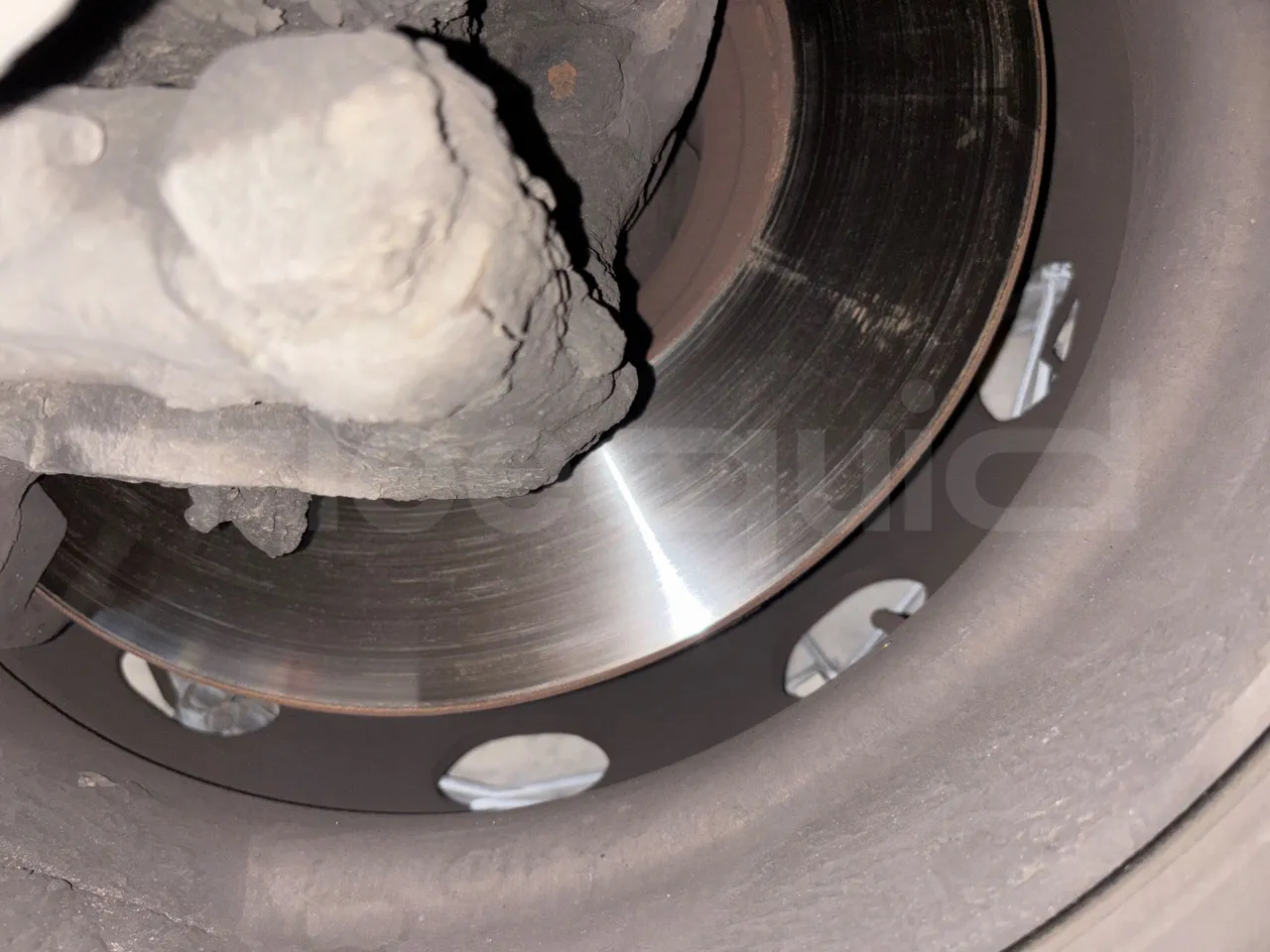 Setra S415 HD - EUR5 - 315kW - 12.2m - front discs right