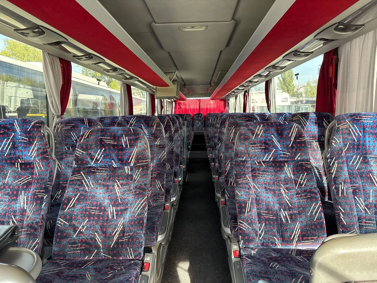 Setra S415 HD - EUR5 - 315kW - 12.2m - interior reverse seats driver height