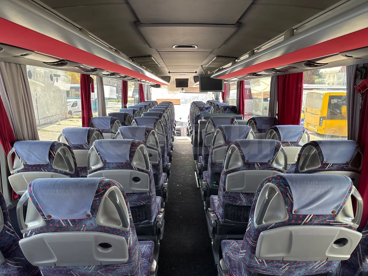 Setra S415 HD - EUR5 - 315kW - 12.2m - forward view all seats last row height
