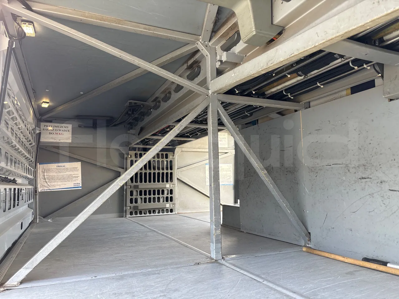 Setra S415 HD - EUR5 - 315kW - 12.2m - internal frame rust check