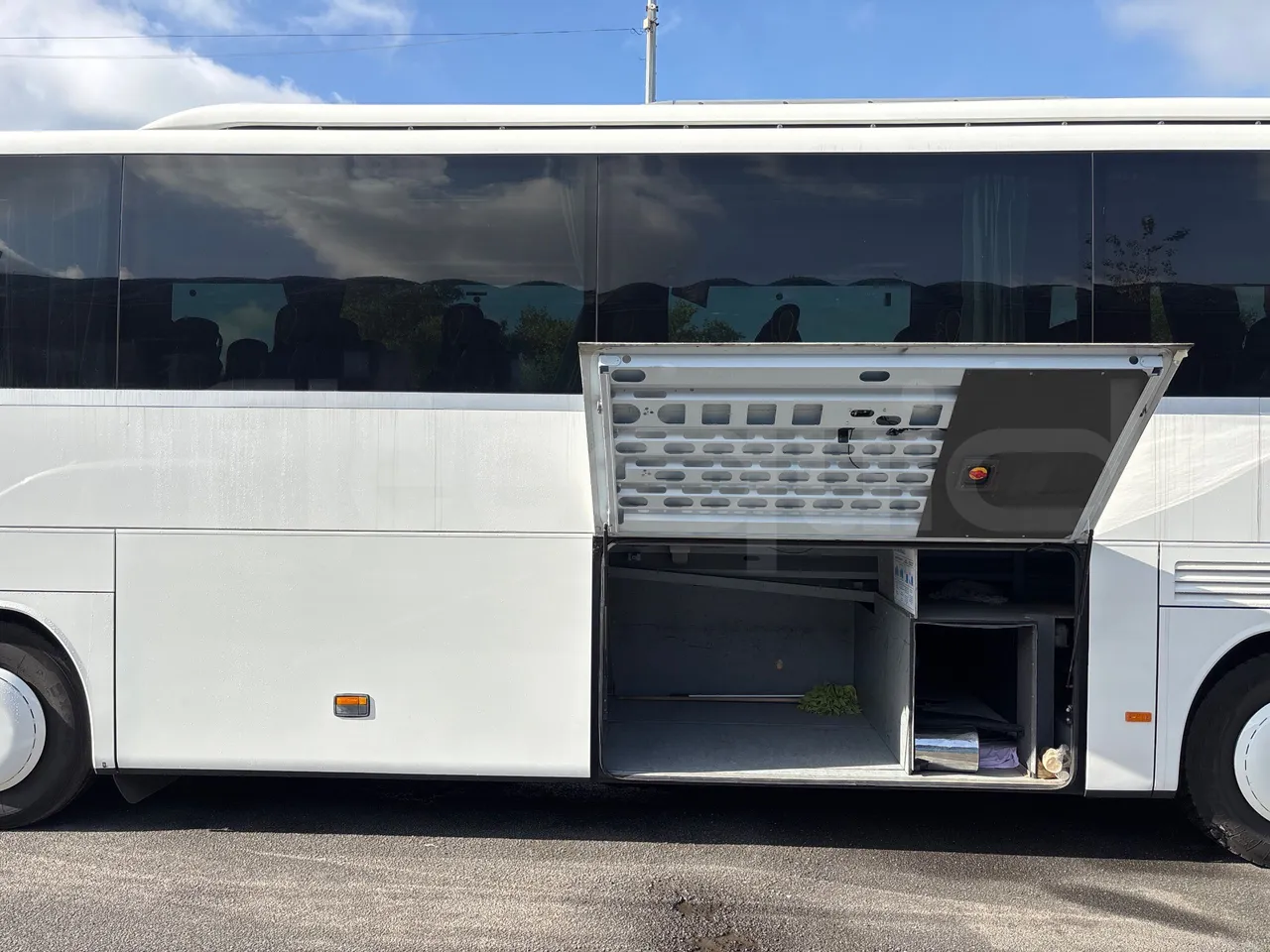 Setra S415 HD - EUR5 - 315kW - 12.2m - luggage rack photo