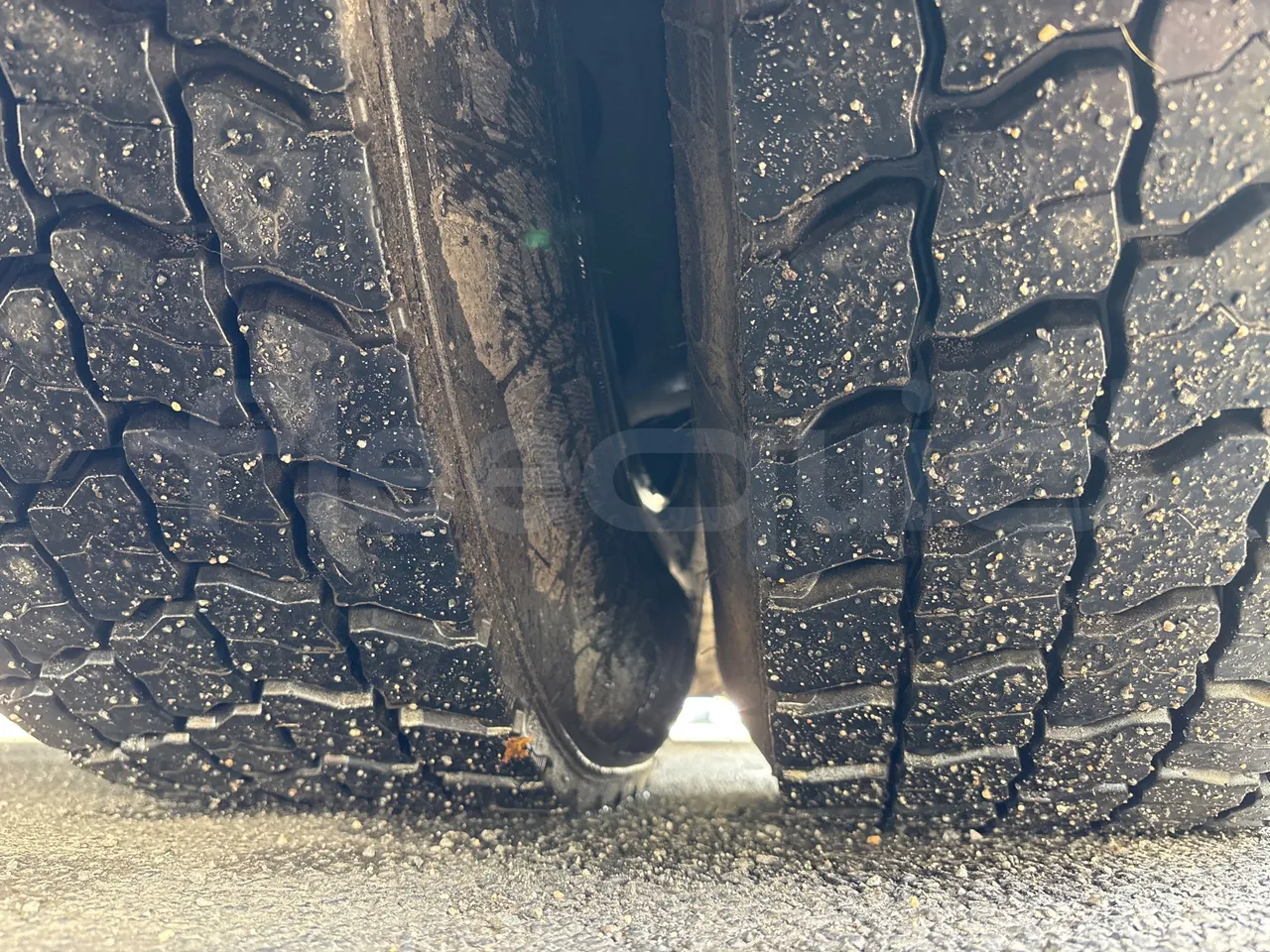Setra S415 HD - EUR5 - 315kW - 12.2m - tread condition second axle tires right
