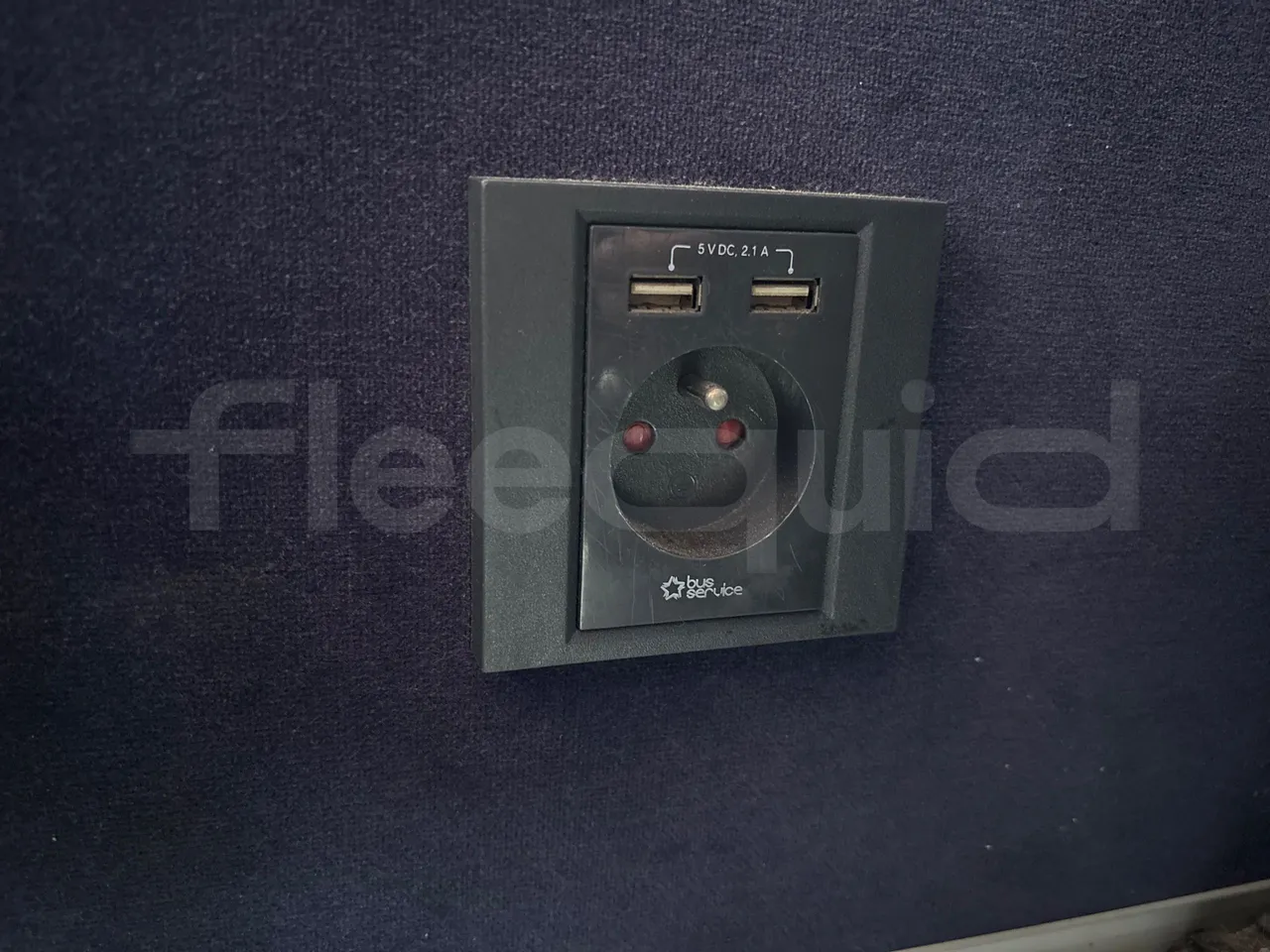 Setra S415 HD - EUR5 - 315kW - 12.2m - power outlets detail