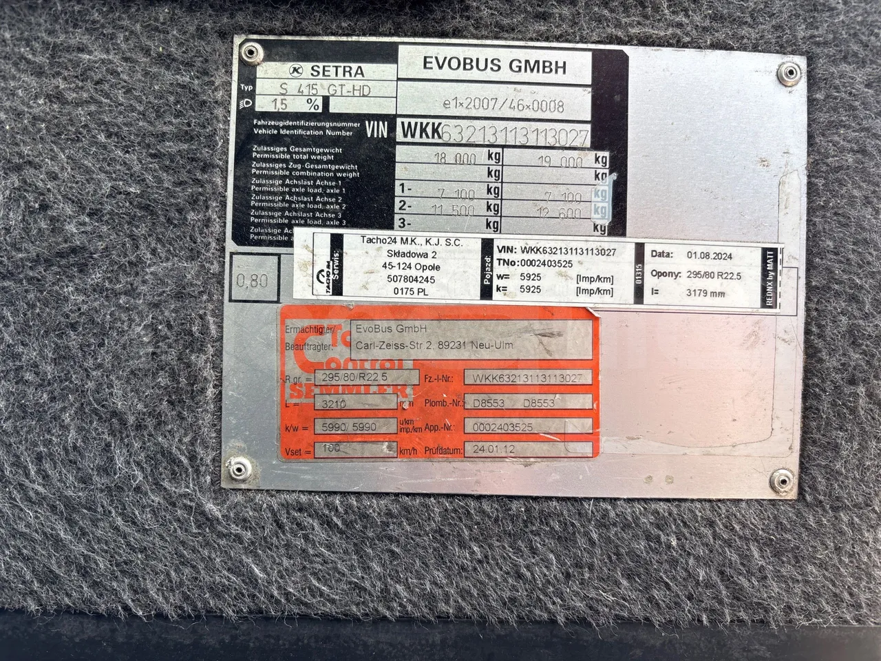 Setra S415 HD - EUR5 - 315kW - 12.2m - vehicle plate photo