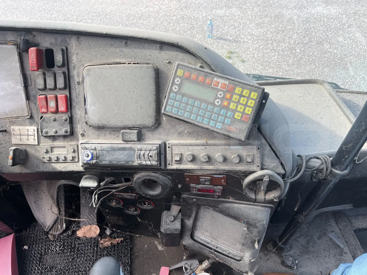 Mercedes-Benz OLIMPIA O 404 RH - Euro 1 - 280 kW -12 mt - radio accessories photo