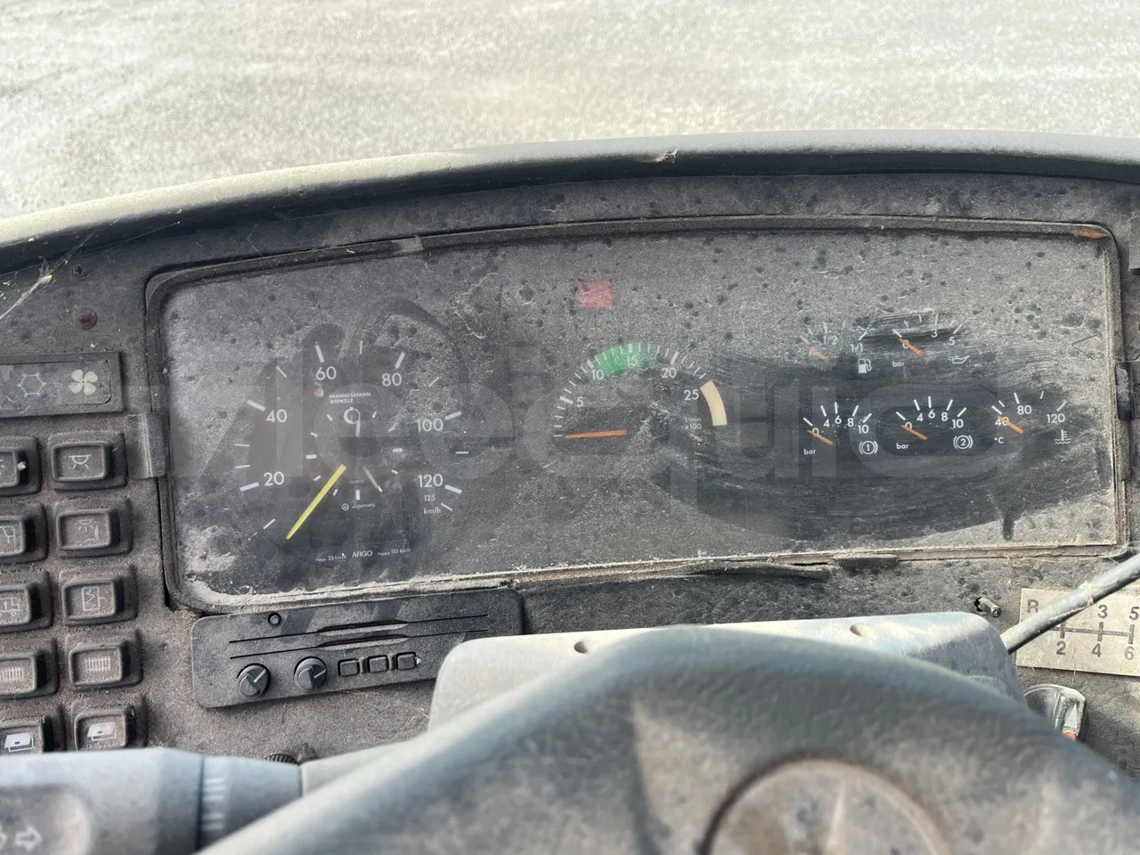 Mercedes-Benz OLIMPIA O 404 RH - Euro 1 - 280 kW -12 mt - dashboard lights on