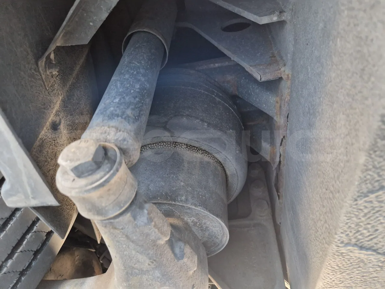 Irisbus Domino 397E.12-EUR4 -331kW -12.41m - axel 2 air springs 1 left