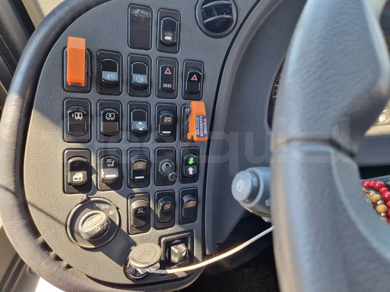 Irisbus Domino 397E.12-EUR4 -331kW -12.41m - onboard devices 2