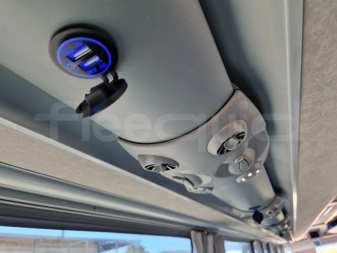 Irisbus Domino 397E.12-EUR4 -331kW -12.41m - disabled area photo