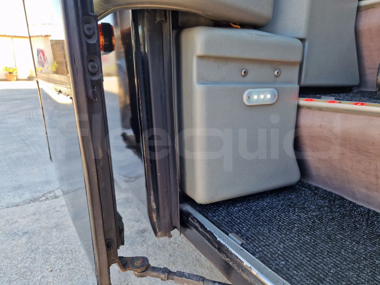 Irisbus Domino 397E.12-EUR4 -331kW -12.41m - door mechanism photo
