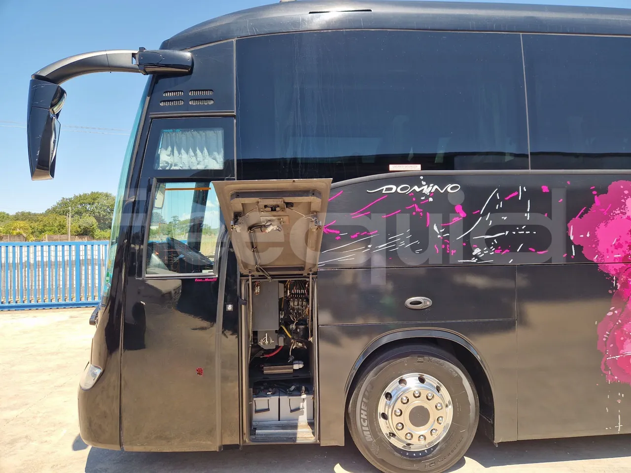 Irisbus Domino 397E.12-EUR4 -331kW -12.41m - external compartments photo