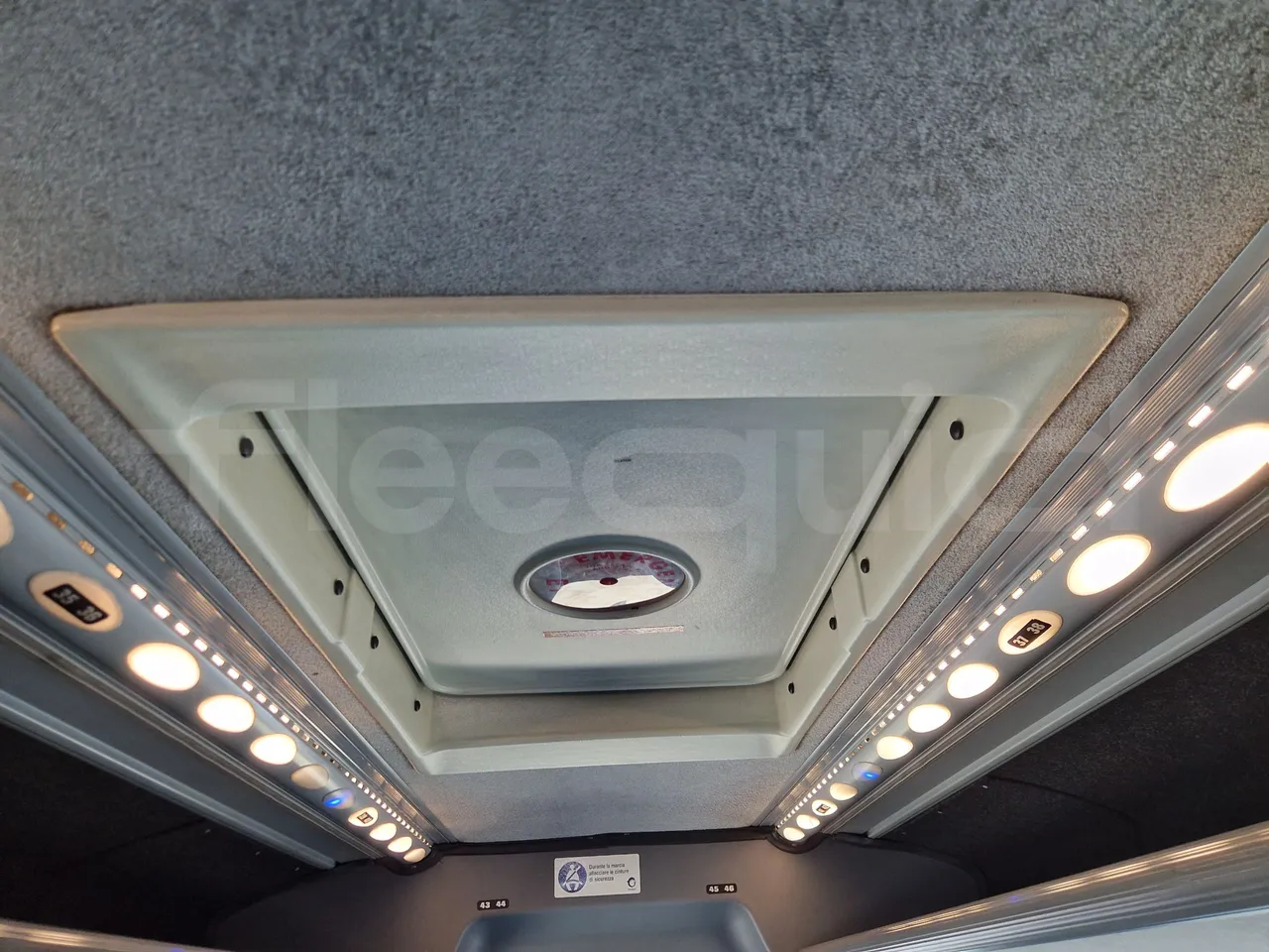Irisbus Domino 397E.12-EUR4 -331kW -12.41m - roof hatch 1