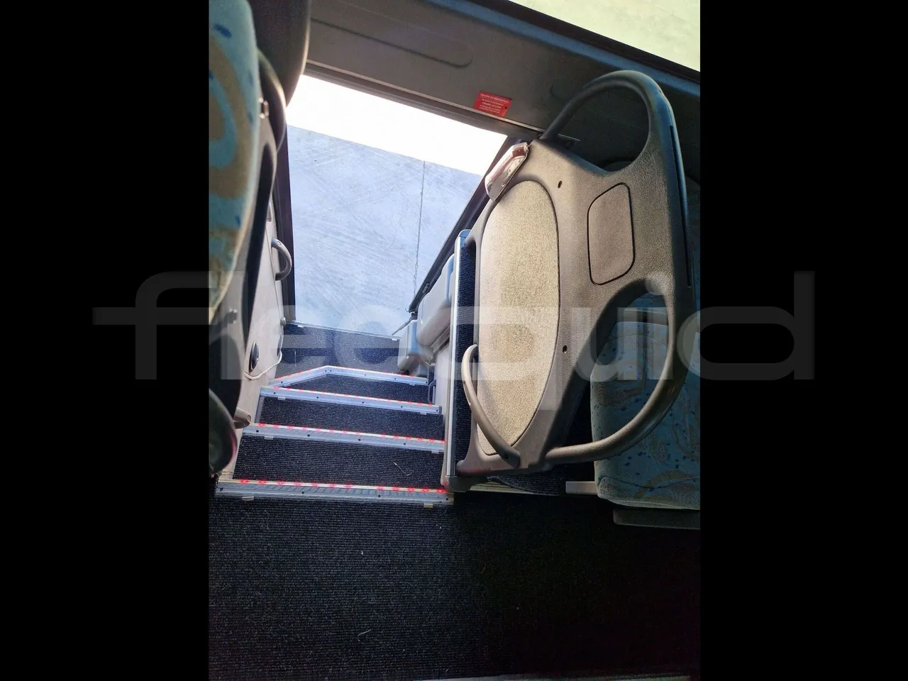 Irisbus Domino 397E.12-EUR4 -331kW -12.41m - roof hatch 3