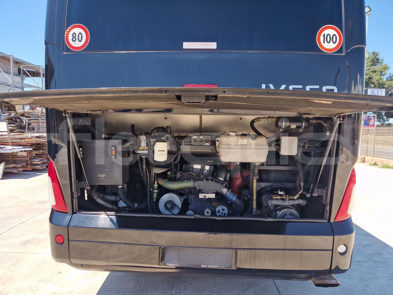 Irisbus Domino 397E.12-EUR4 -331kW -12.41m - rear hatch open (mandatory  for bus to scrap)